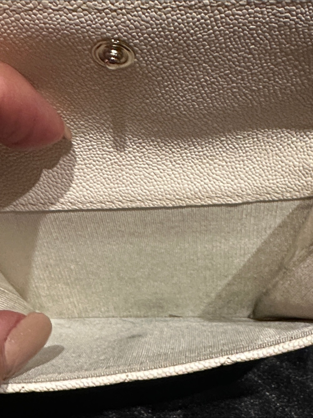 🌺Authentic CHANEL Cream Quilted CC Snap Compact Wallet-Gold Hardware - Picture 3 of 16